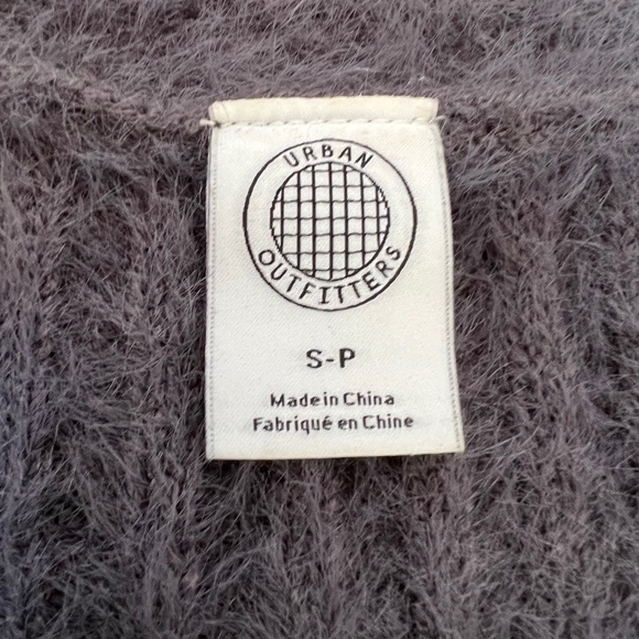 Urban Outfitters Rochelle Fuzzy Cropped Cardigan Gray - Picture 6 of 8